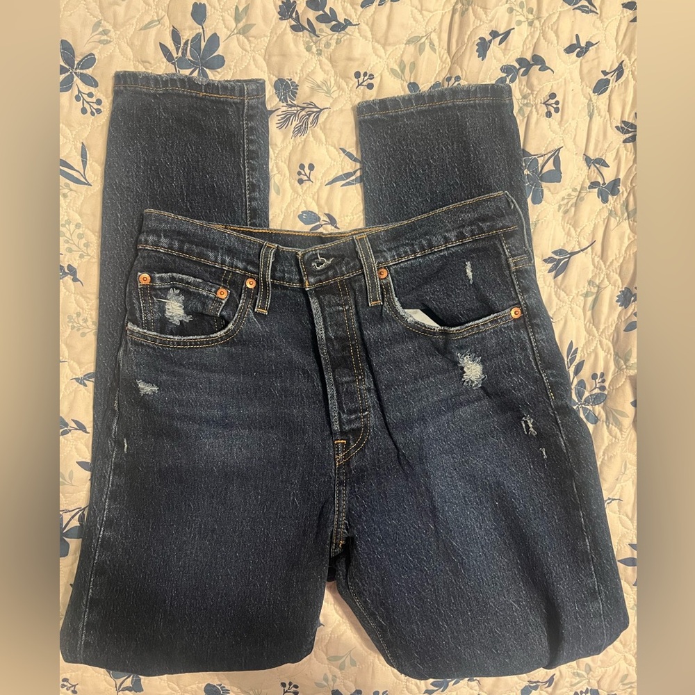 Levi’s Straight Cut Jeans size 28